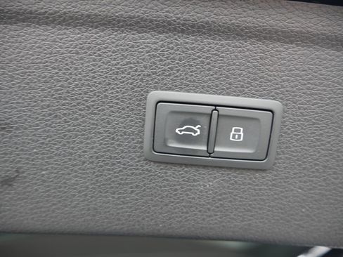 Certified 2023 Audi Q5 2.0T Premium w/ Convenience Package image 28