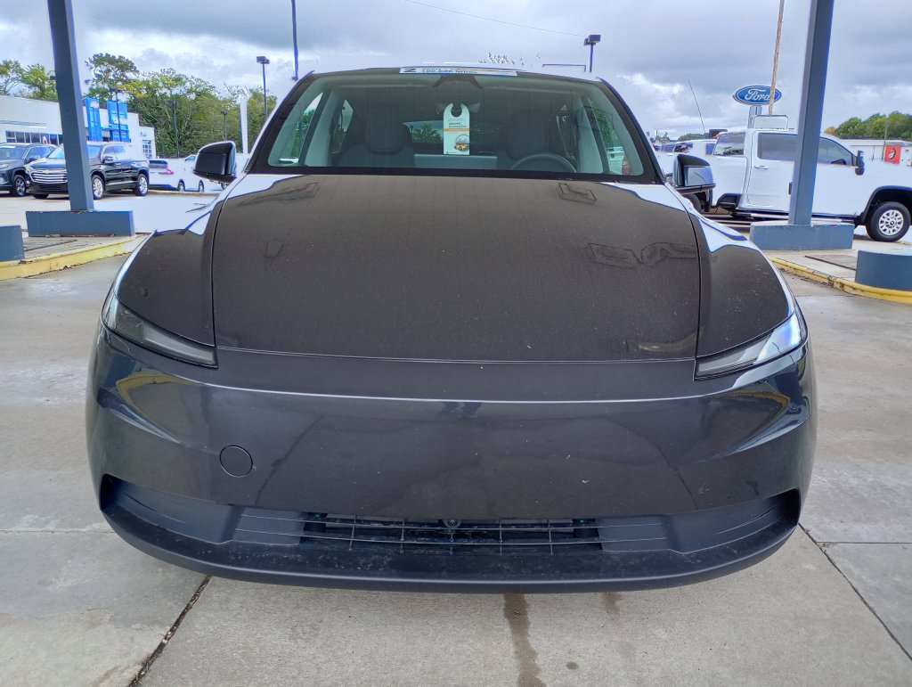 Used 2026 Tesla Model Y Long Range RWD image 9