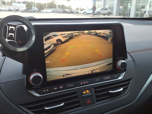 Used 2022 Nissan Altima 2.5 SR image 15