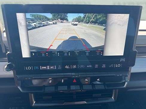 Used 2024 GMC Hummer EV 2X AWD/4WD image 21