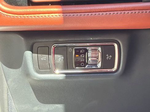 New 2025 Lincoln Aviator Reserve w/ Luxury Package RWD image 34
