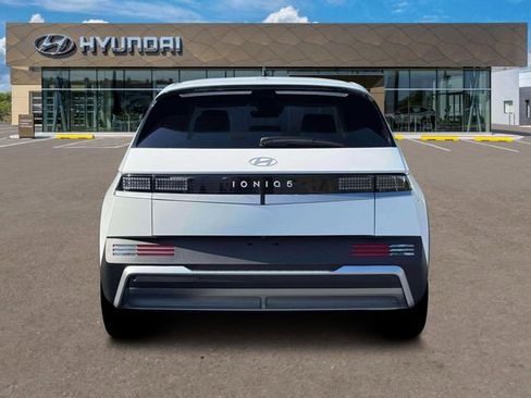 New 2026 Hyundai Ioniq 5 SEL image 7