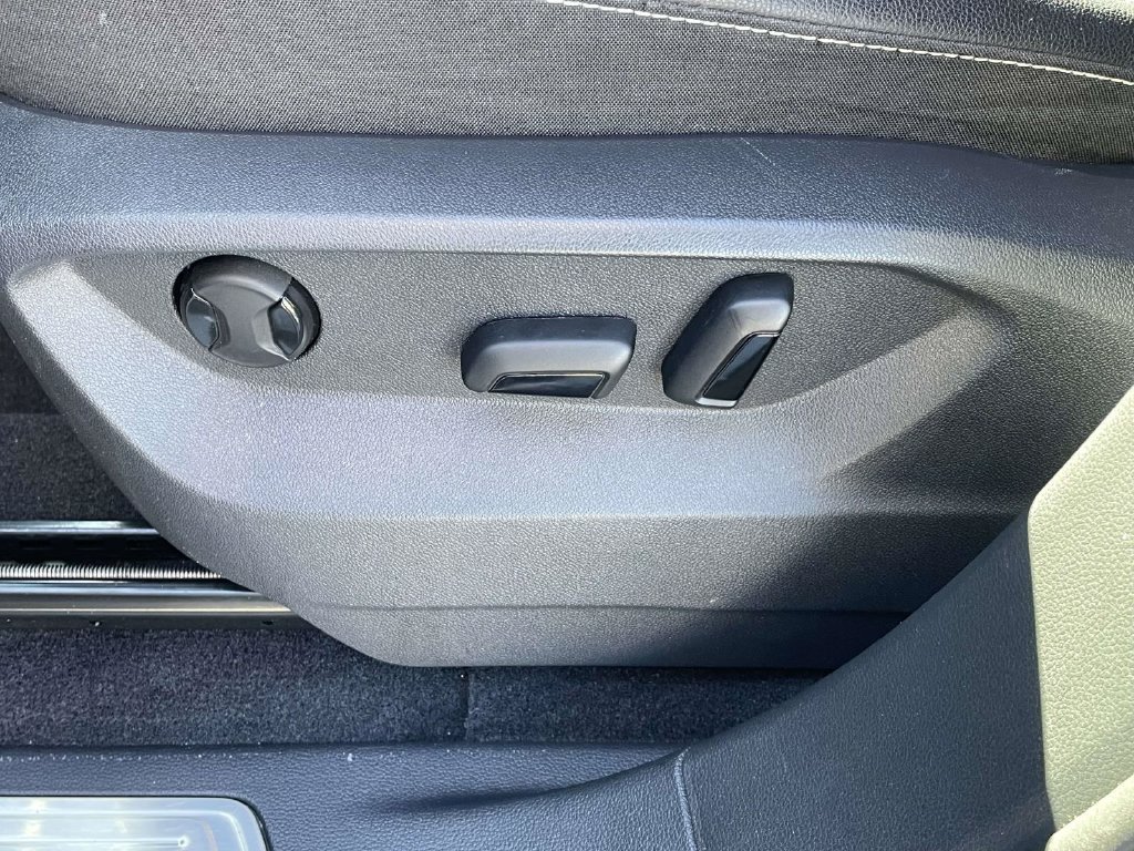 Certified 2023 Volkswagen Atlas SE FWD image 19
