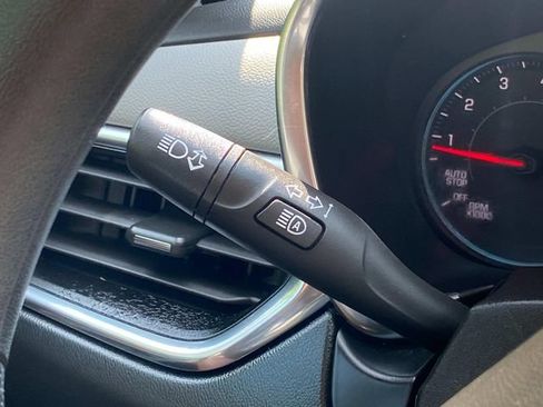 Used 2022 Chevrolet Equinox LS w/ LS Convenience Package FWD image 21