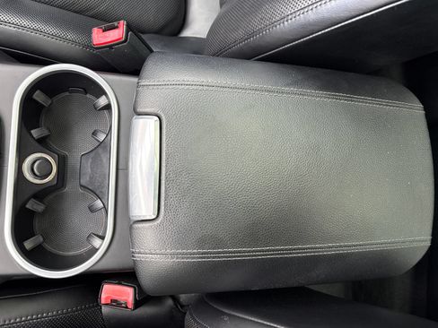 Used 2016 Porsche Cayenne AWD/4WD image 32