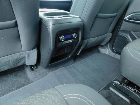 Used 2024 Chevrolet Traverse LT image 22