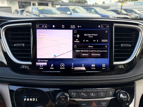 Used 2021 Chrysler Pacifica Limited w/ Premium & Safety Sphere Group AWD/4WD image 33
