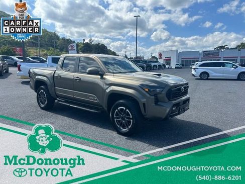 Certified 2024 Toyota Tacoma TRD Sport w/ TRD Sport Upgrade Package AWD/4WD image 5