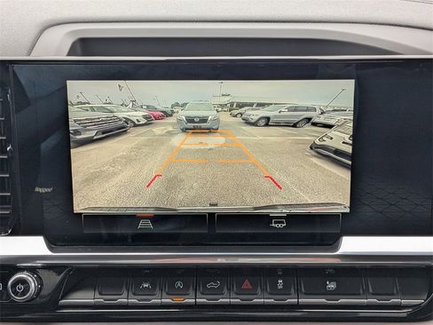 Used 2024 GMC Sierra 1500 SLT image 31