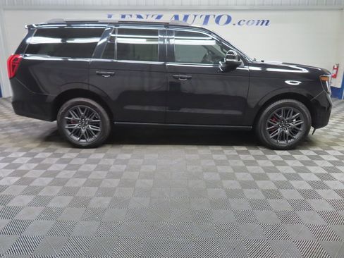 Used 2025 Ford Expedition Platinum w/ Stealth Performance Package AWD/4WD image 2