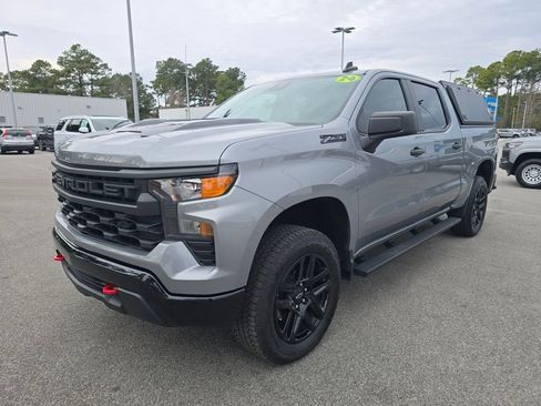 Used 2024 Chevrolet Silverado 1500 Custom Trail Boss w/ LPO, Dark Essentials Package image 1
