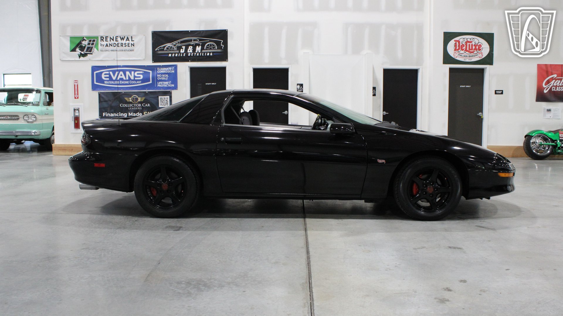 Used 1995 Chevrolet Camaro Z28 RWD image 25