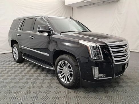 Used 2016 Cadillac Escalade 4WD image 3