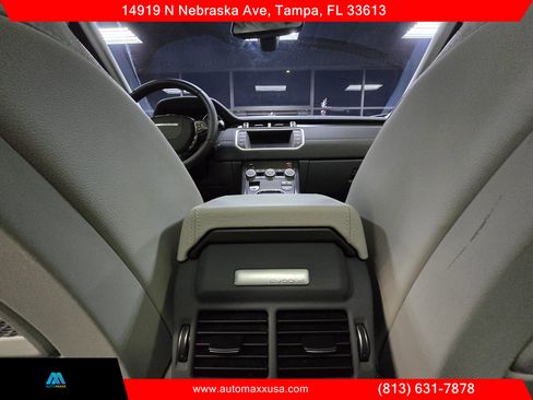 Used 2018 Land Rover Range Rover Evoque SE image 25