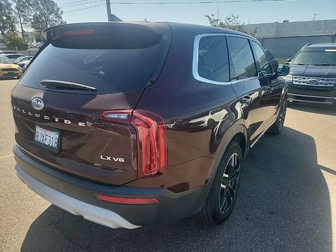 Used 2020 Kia Telluride LX FWD image 13