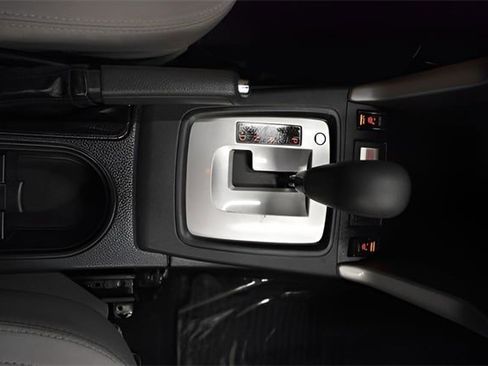 Used 2017 Subaru Forester 2.5i Premium w/ All-Weather Package image 30