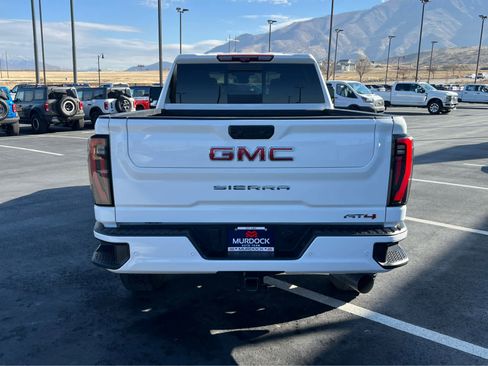 Used 2025 GMC Sierra 3500 AT4 w/ AT4 Premium Plus Package image 9