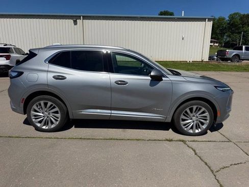 Used 2026 Buick Envision Avenir AWD/4WD image 2