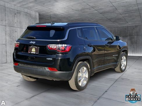 Certified 2022 Jeep Compass Latitude image 6