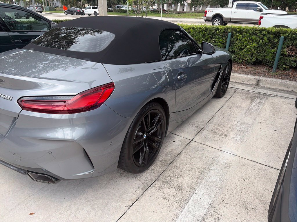 Used 2024 BMW Z4 M40i w/ Premium Package RWD image 4