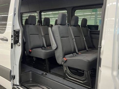 Used 2026 Mercedes-Benz Sprinter 2500 image 32
