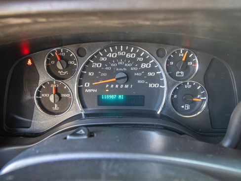 Used 2016 Chevrolet Express 3500 Extended image 24