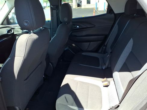 Used 2023 Chevrolet TrailBlazer LT FWD image 25