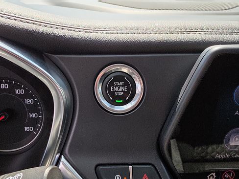 Used 2020 Chevrolet Blazer LT FWD image 27