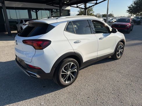 Used 2022 Buick Encore GX Essence image 10
