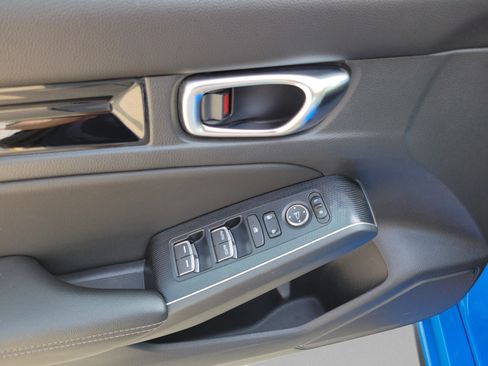 Used 2022 Honda Civic Sport Touring image 7