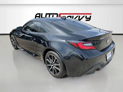 Used 2023 Toyota GR86 RWD image 5