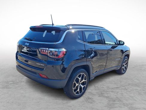 Used 2025 Jeep Compass Limited AWD/4WD image 5