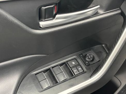 Used 2025 Toyota RAV4 XLE AWD/4WD image 14