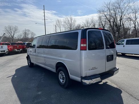Used 2014 Chevrolet Express 3500 LT w/ LT Preferred Equipment Group RWD image 20