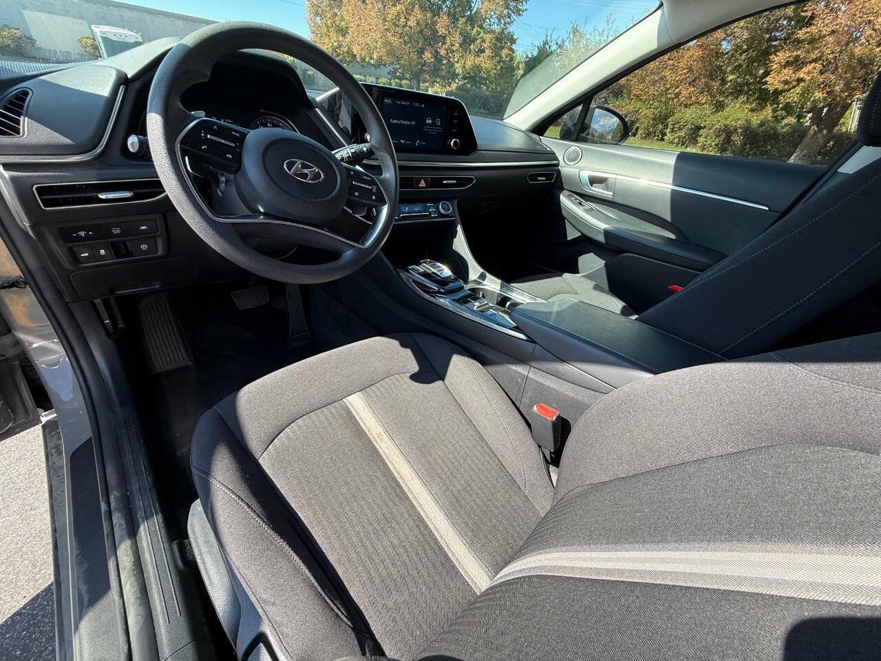 Used 2021 Hyundai Sonata Blue FWD image 9