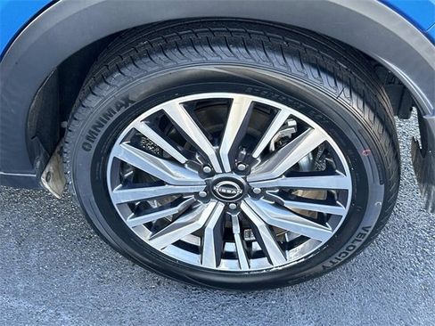 Used 2023 Nissan Kicks SR w/ SR Premium Package image 13