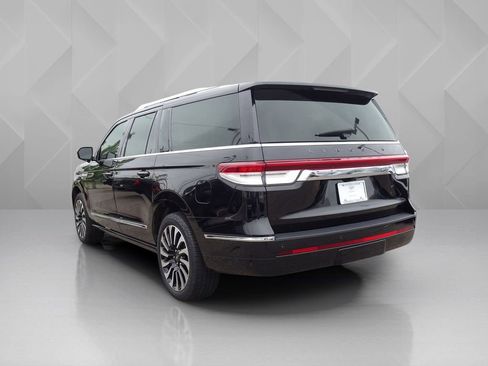 Used 2023 Lincoln Navigator L Black Label AWD/4WD image 3