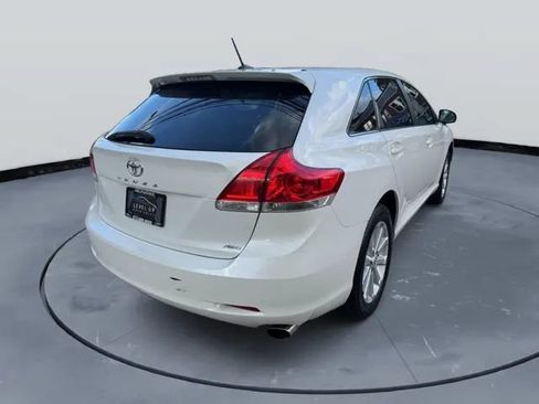 Used 2010 Toyota Venza AWD image 5