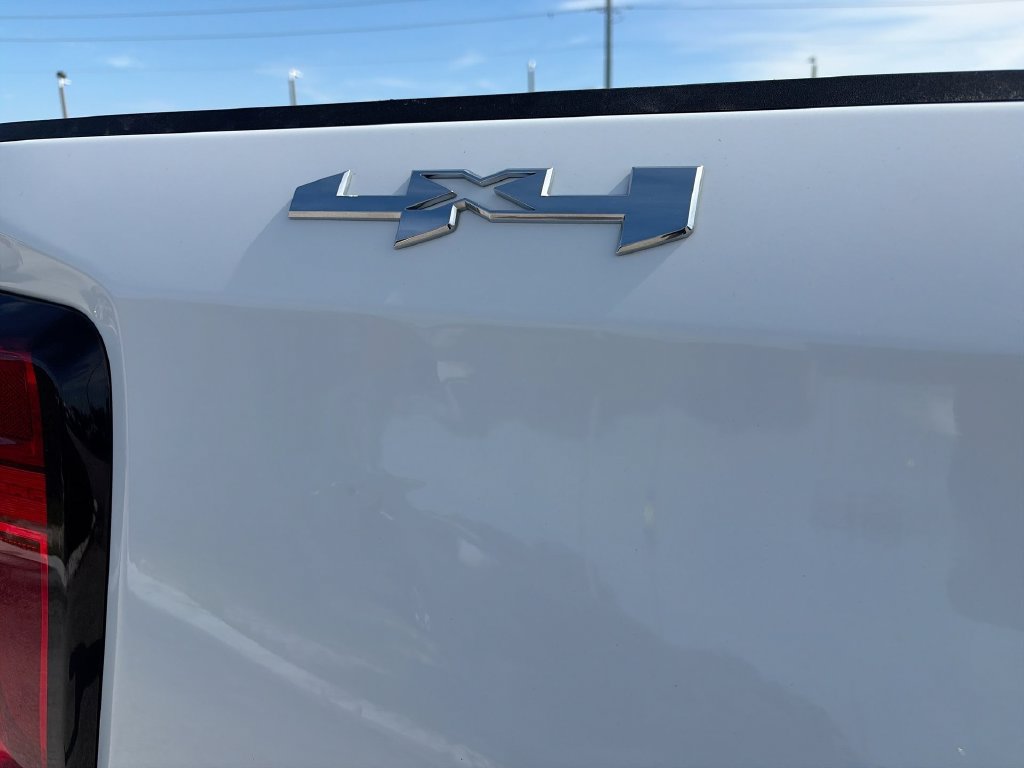 Used 2025 GMC Sierra 1500 SLT AWD/4WD image 30