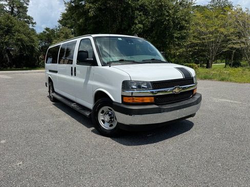 Used 2019 Chevrolet Express 3500 LT w/ LT Preferred Equipment Group RWD image 34