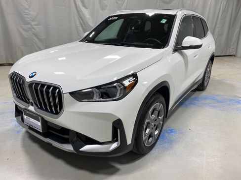 Used 2025 BMW X1 xDrive28i w/ Technology Package image 1