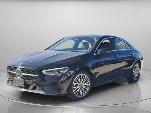 Used 2025 Mercedes-Benz CLA 250 4MATIC image 2