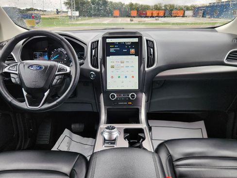 Used 2024 Ford Edge SEL image 25