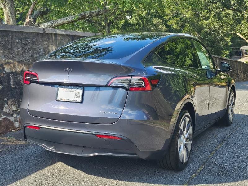 Used 2023 Tesla Model Y Long Range AWD/4WD image 11