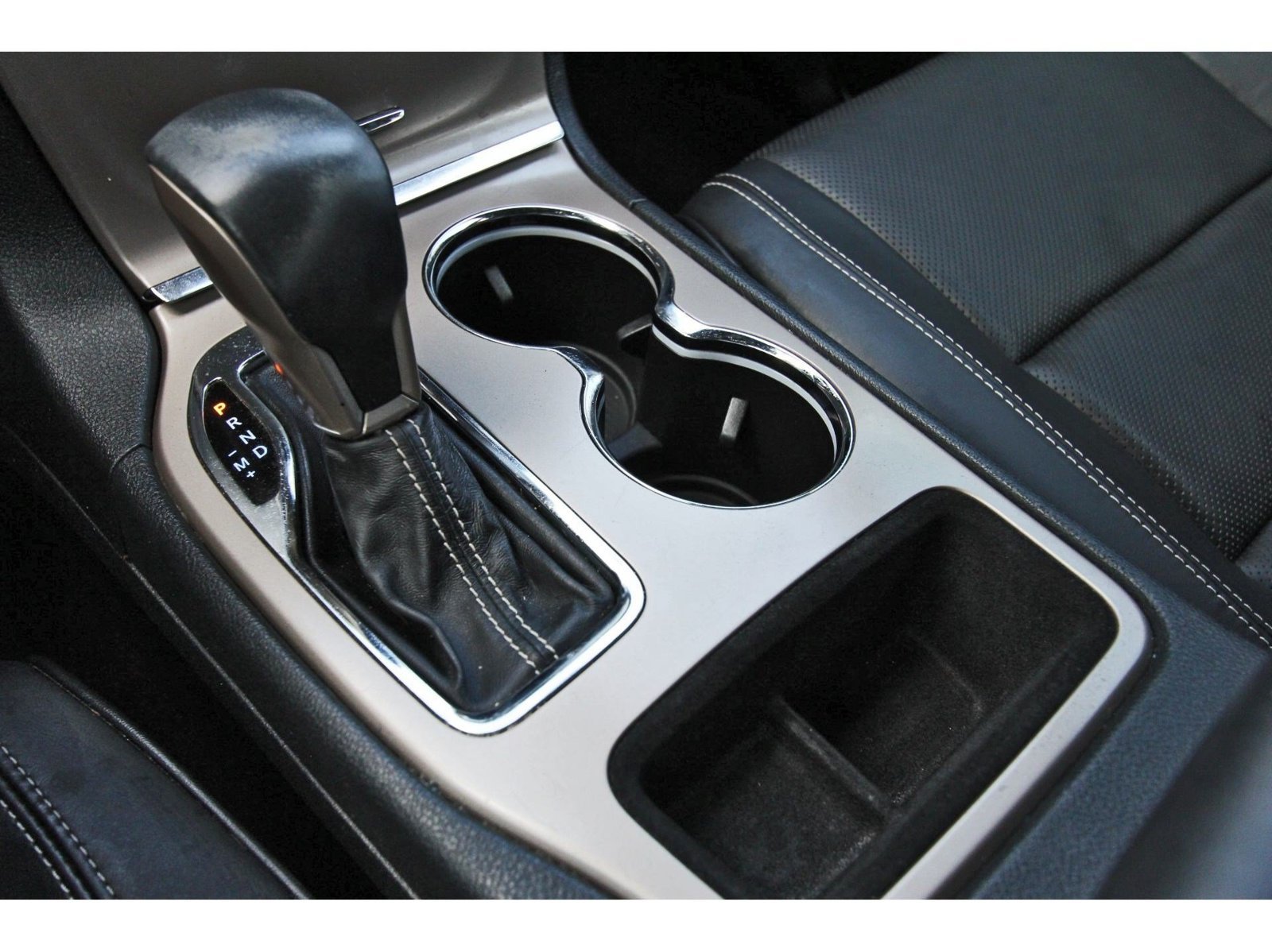Used 2017 Jeep Grand Cherokee Overland RWD image 18