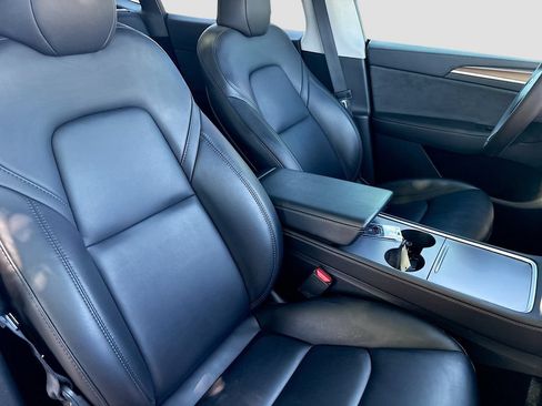 Used 2023 Tesla Model Y Performance AWD/4WD image 28