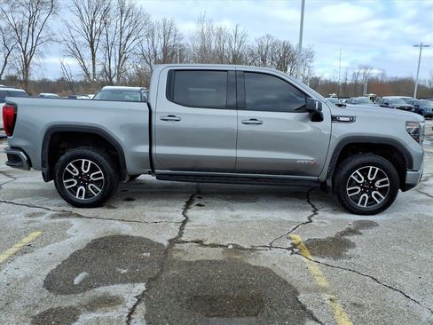 Used 2024 GMC Sierra 1500 AT4 w/ Technology Package image 9