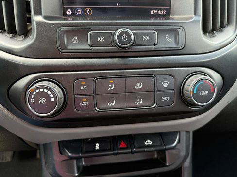 Used 2022 Chevrolet Colorado W/T RWD image 25