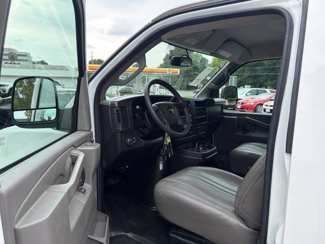 Used 2025 Chevrolet Express 2500 Extended w/ Driver Convenience Package RWD image 15
