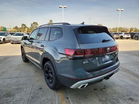 New 2026 Volkswagen Atlas Peak Edition AWD/4WD image 5